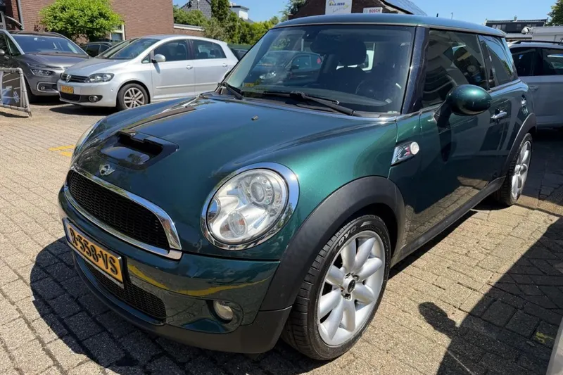 MINI Cooper S (2010)
