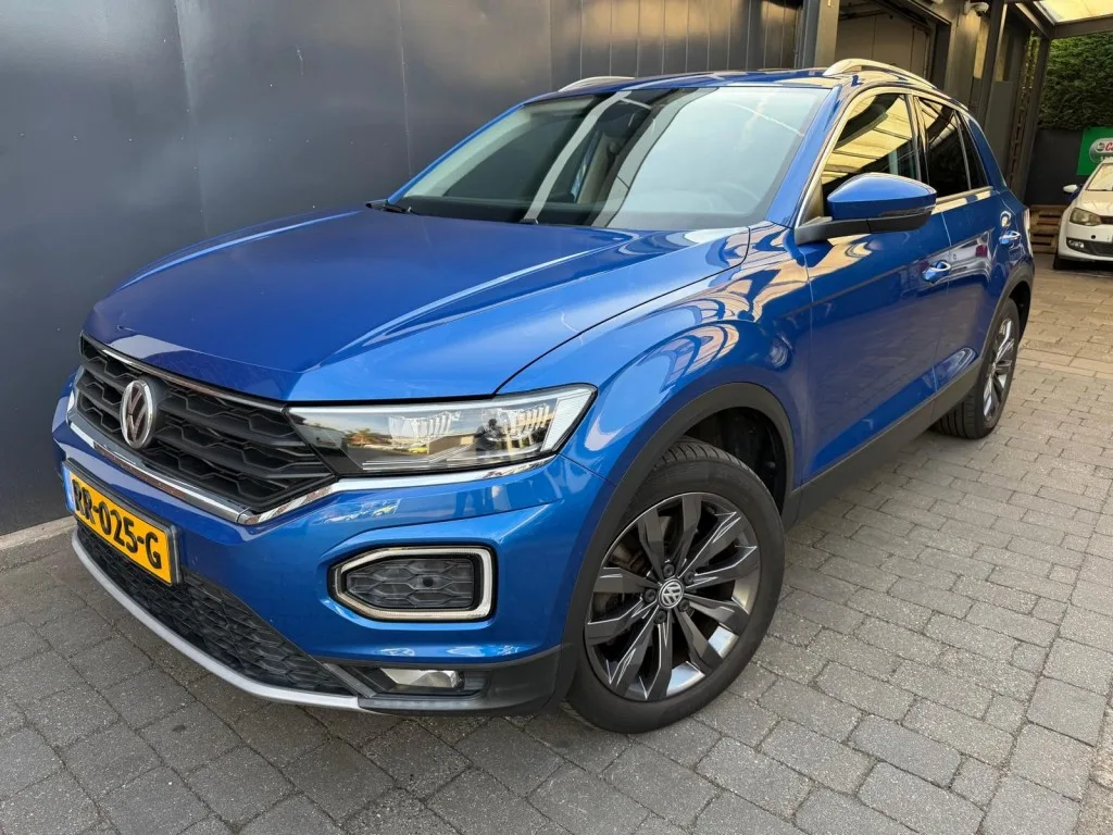 Volkswagen T-Roc (2018) — foto 1