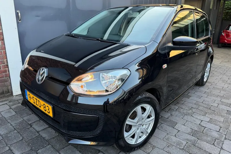 Volkswagen Up (2013)