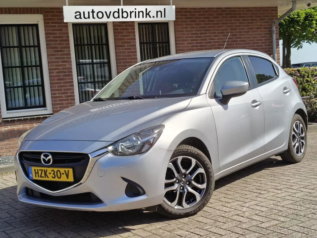 Mazda 2 (2018) — foto 1