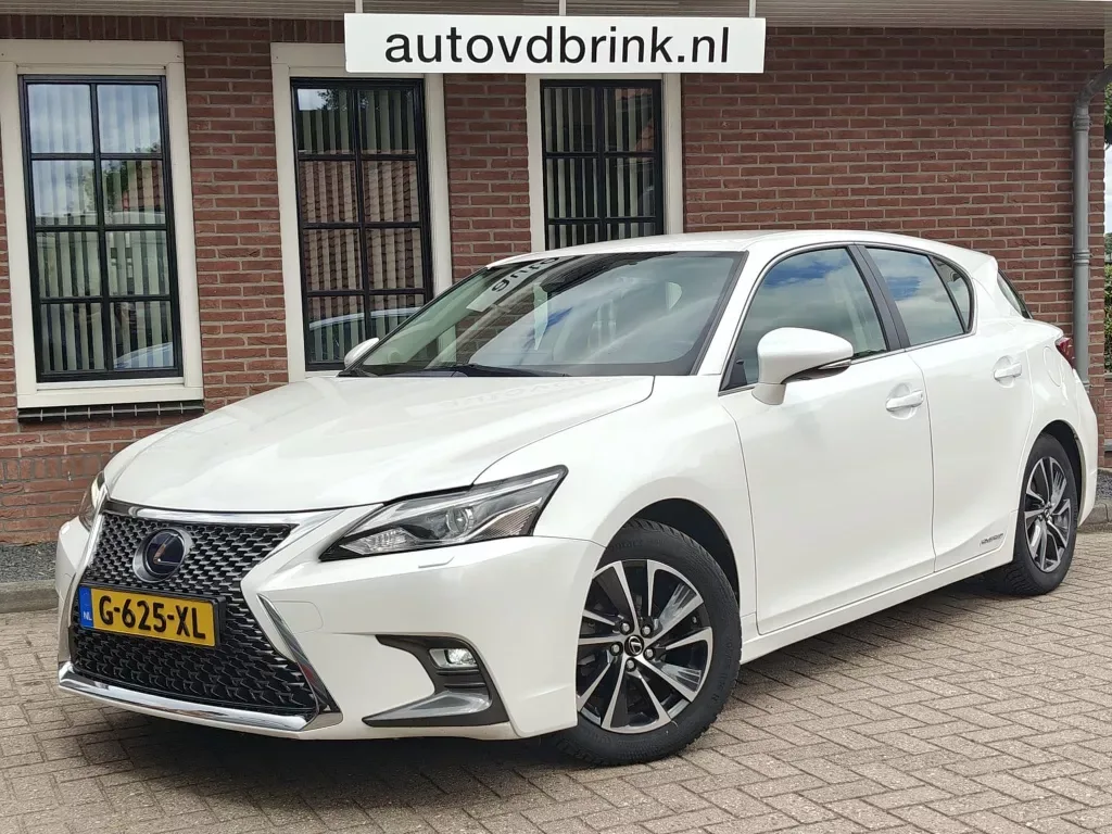 Lexus CT (2020) — foto 1