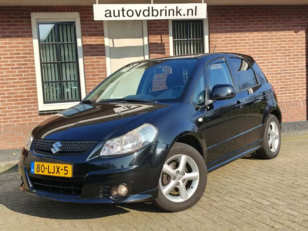 Suzuki SX4 (2010) — foto 1