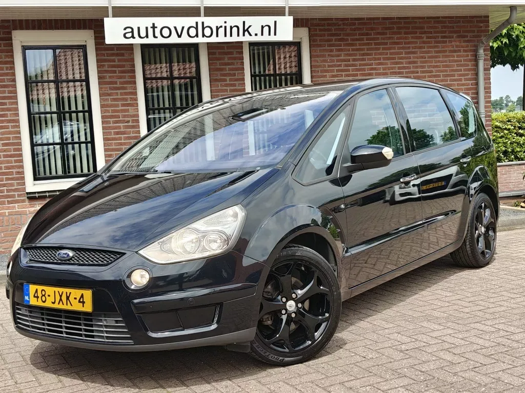 Ford S-Max (2009) — foto 1