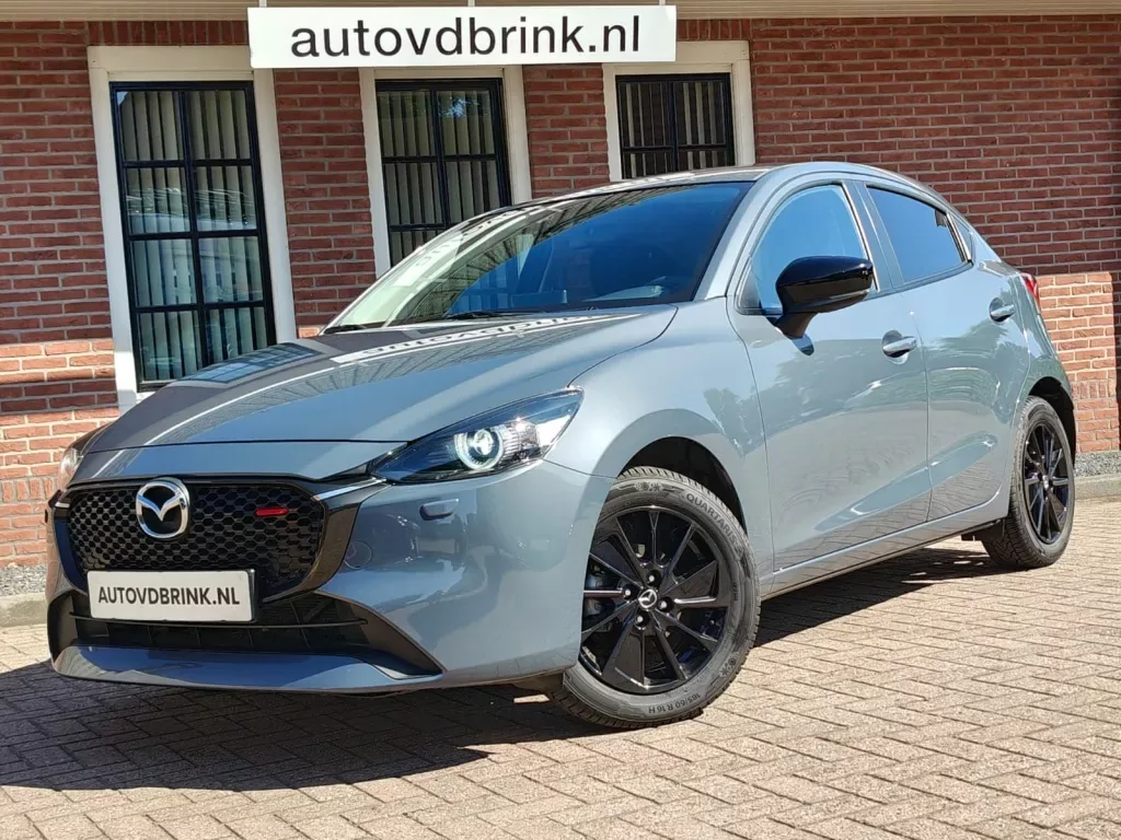 Mazda 2 (2023) — foto 1