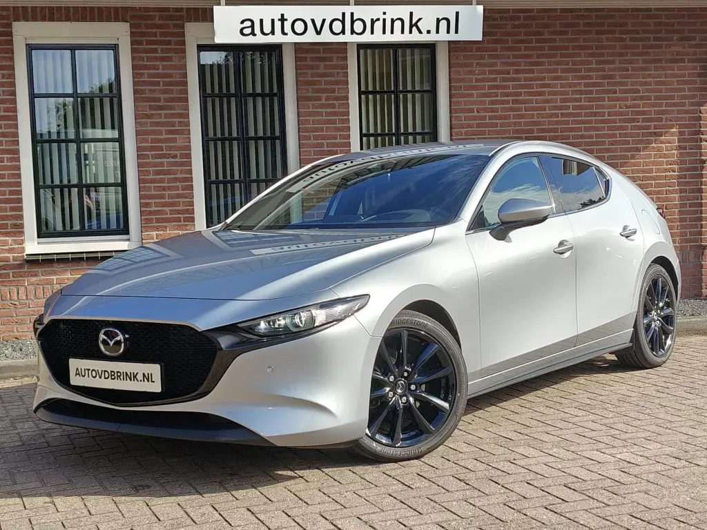 Mazda 3 (2019) — foto 1