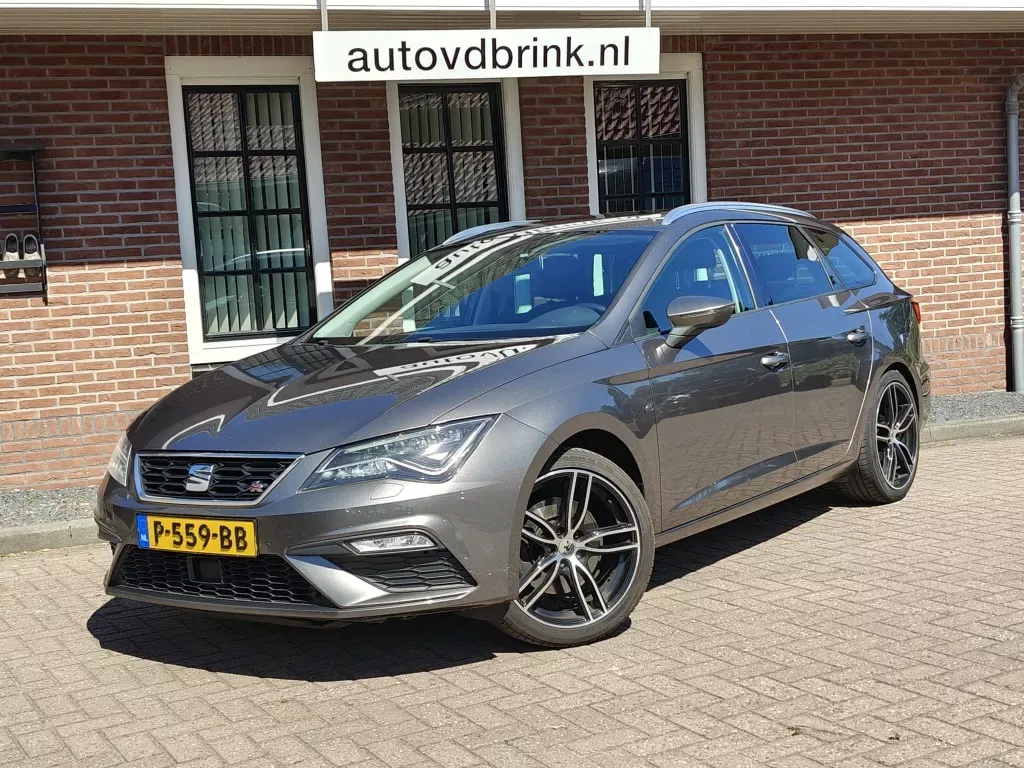 SEAT Leon (2017) — foto 1