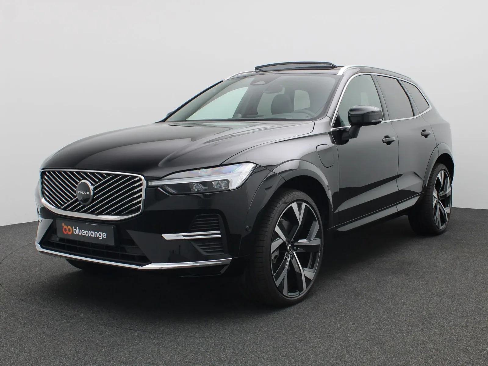 Volvo XC60 (2026) — foto 1