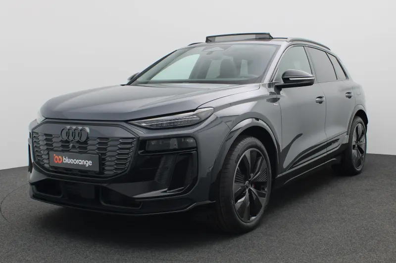 Audi Q6 e-tron (2025)