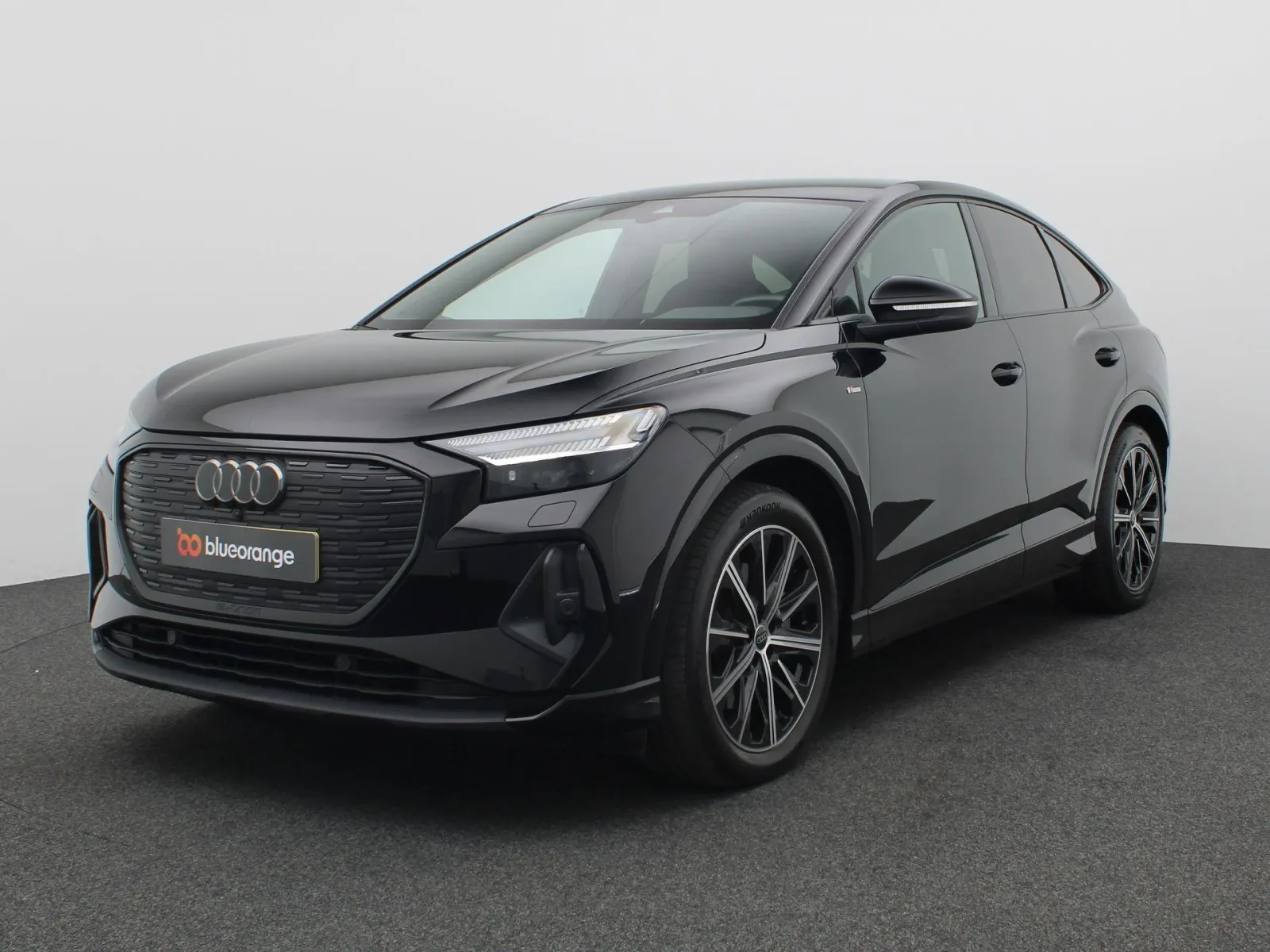 Audi Q4 e-tron (2024) — foto 1