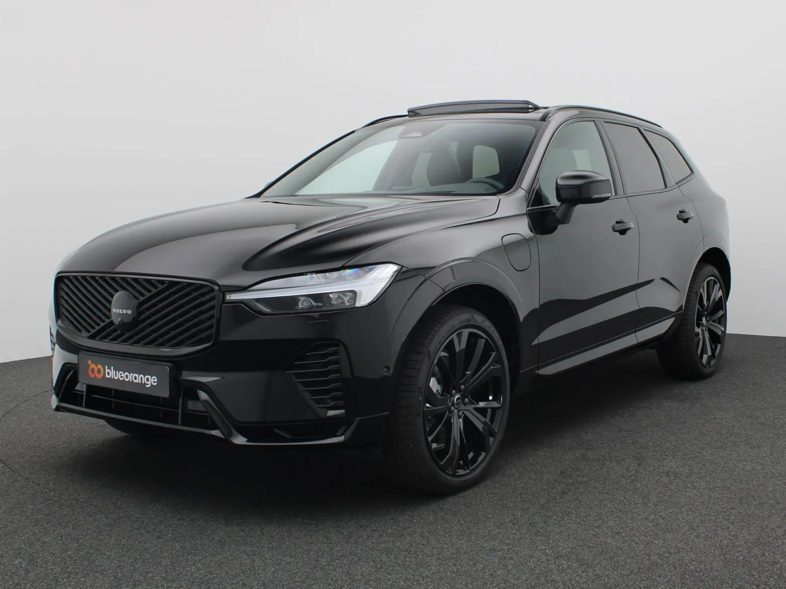 Volvo XC60 (2026) — foto 1