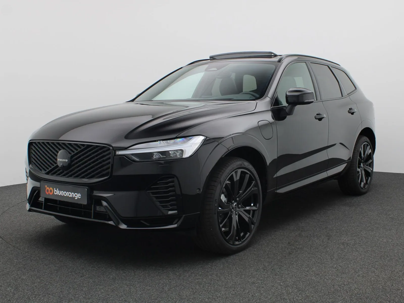 Volvo XC60 (2026) — foto 1