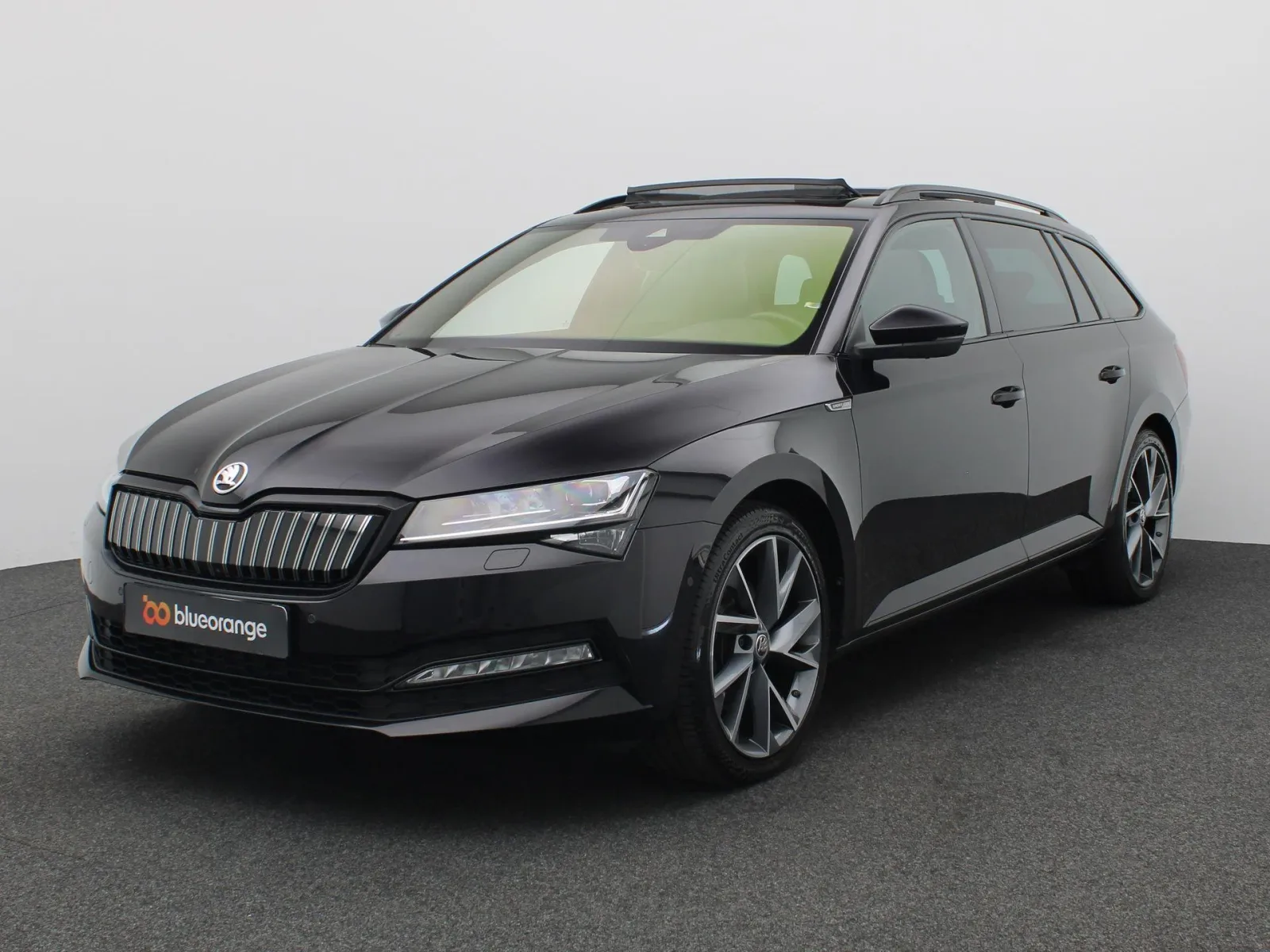 Škoda Superb (2023) — foto 1