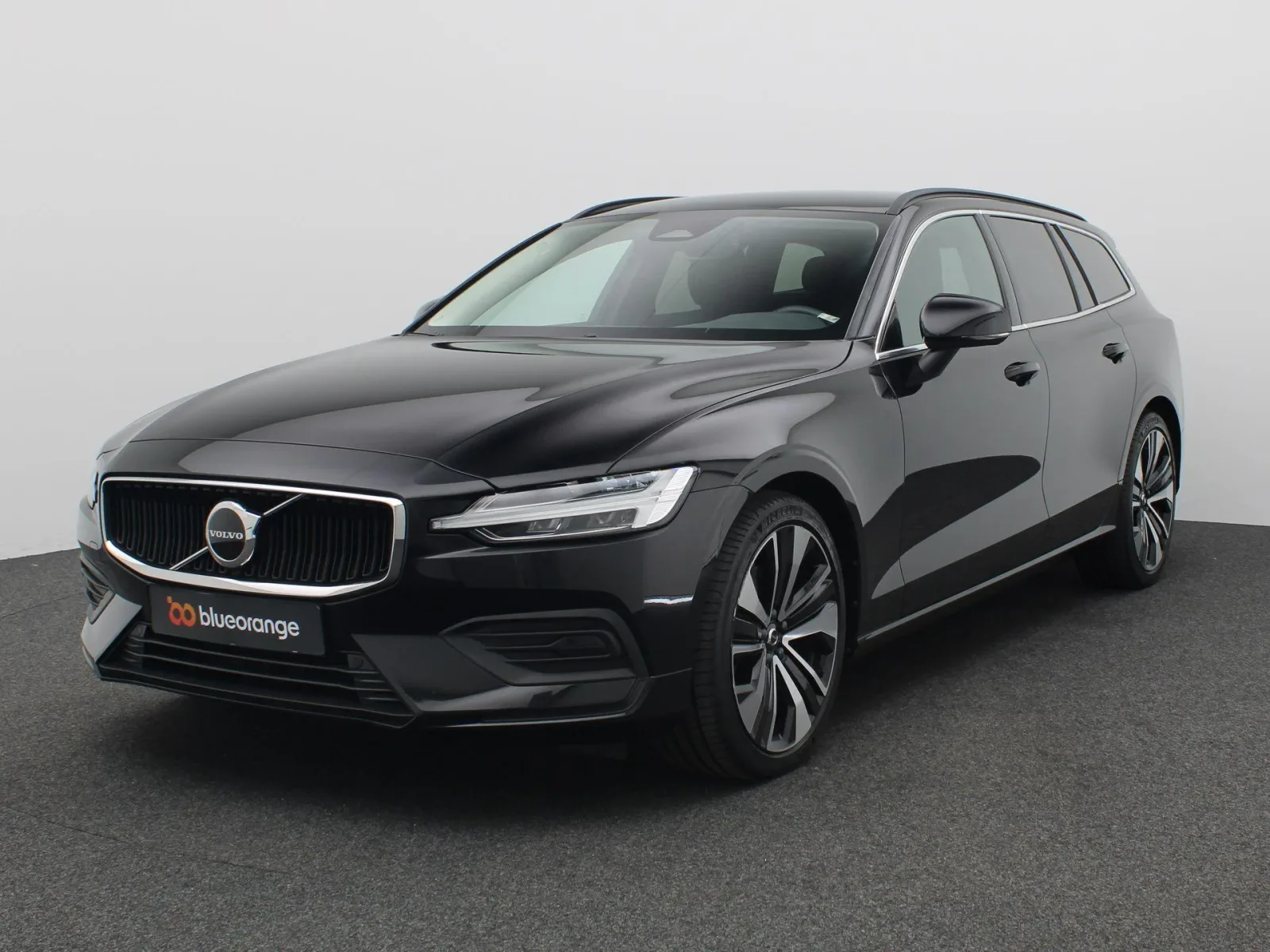 Volvo V60 (2023) — foto 1