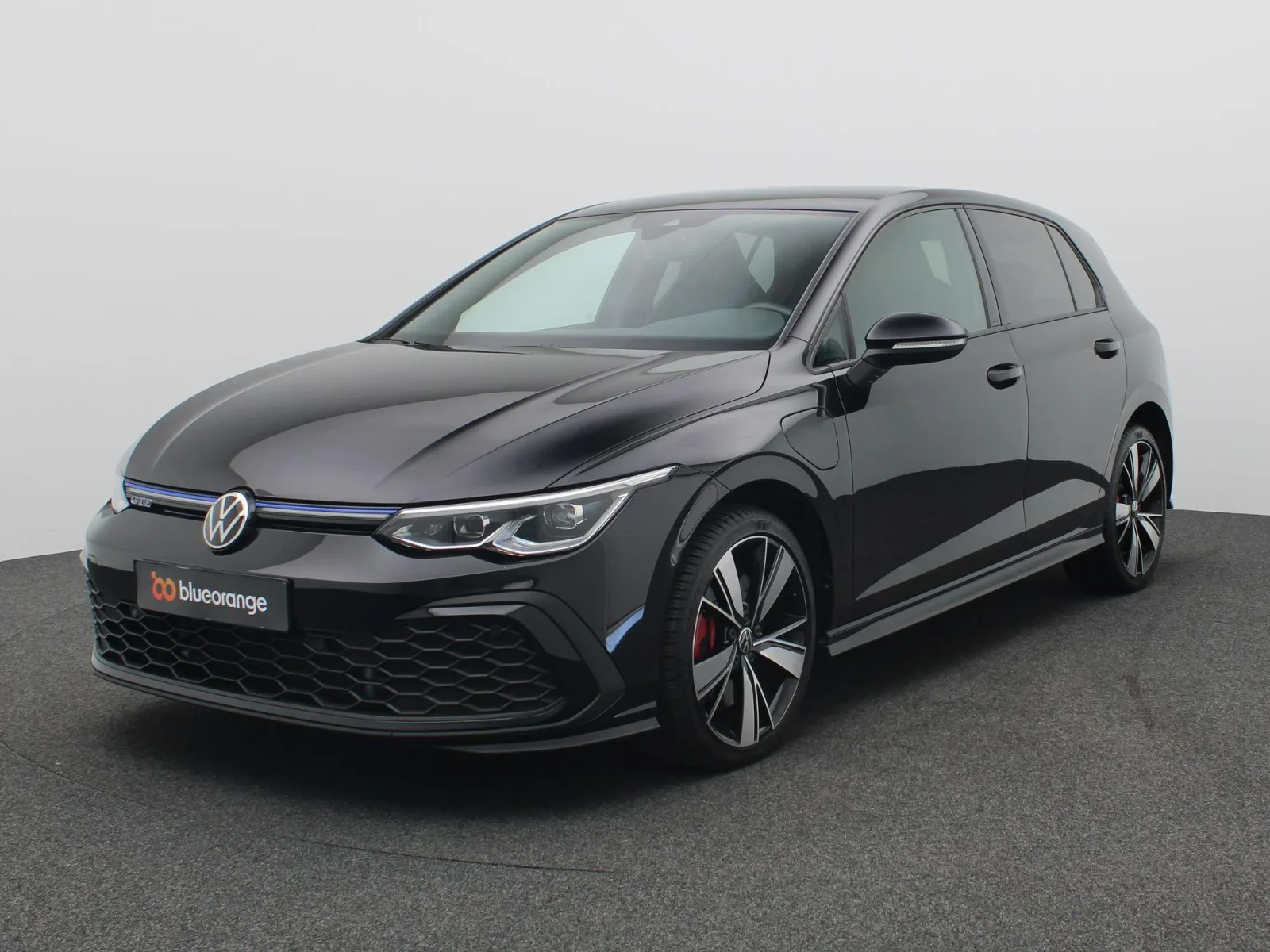 Volkswagen Golf (2021) — foto 1
