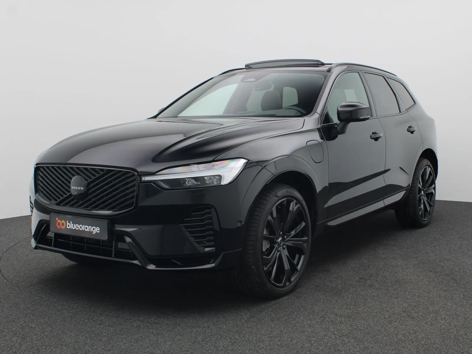 Volvo XC60 (2026) — foto 1