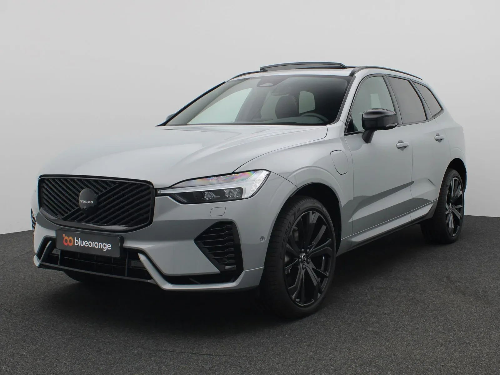 Volvo XC60 (2026) — foto 1