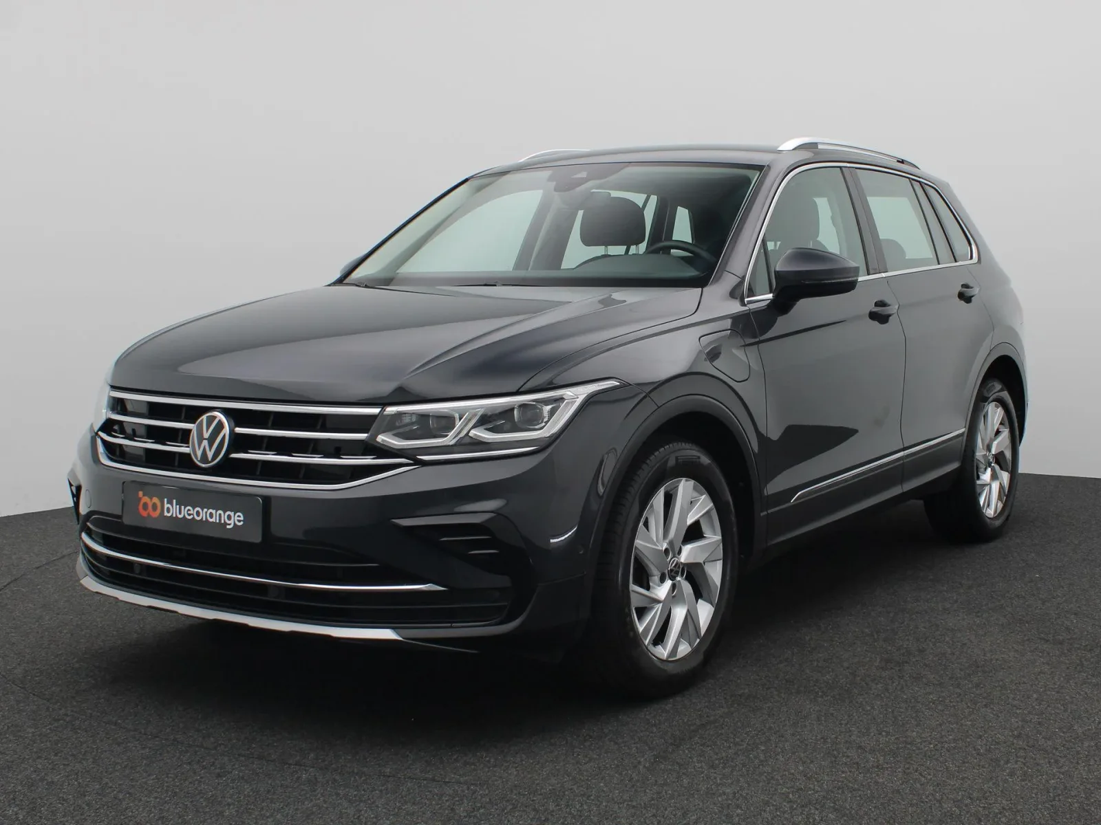Volkswagen Tiguan (2022) — foto 1