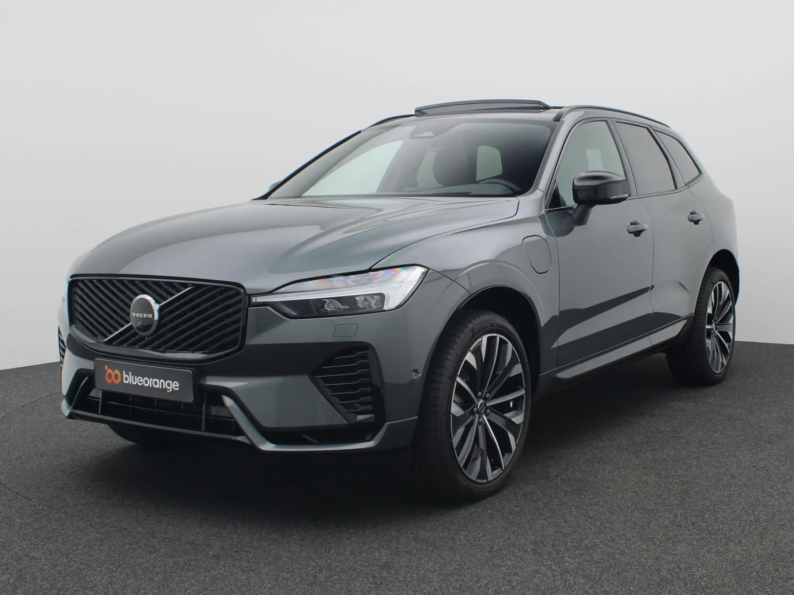 Volvo XC60 (2026) — foto 1
