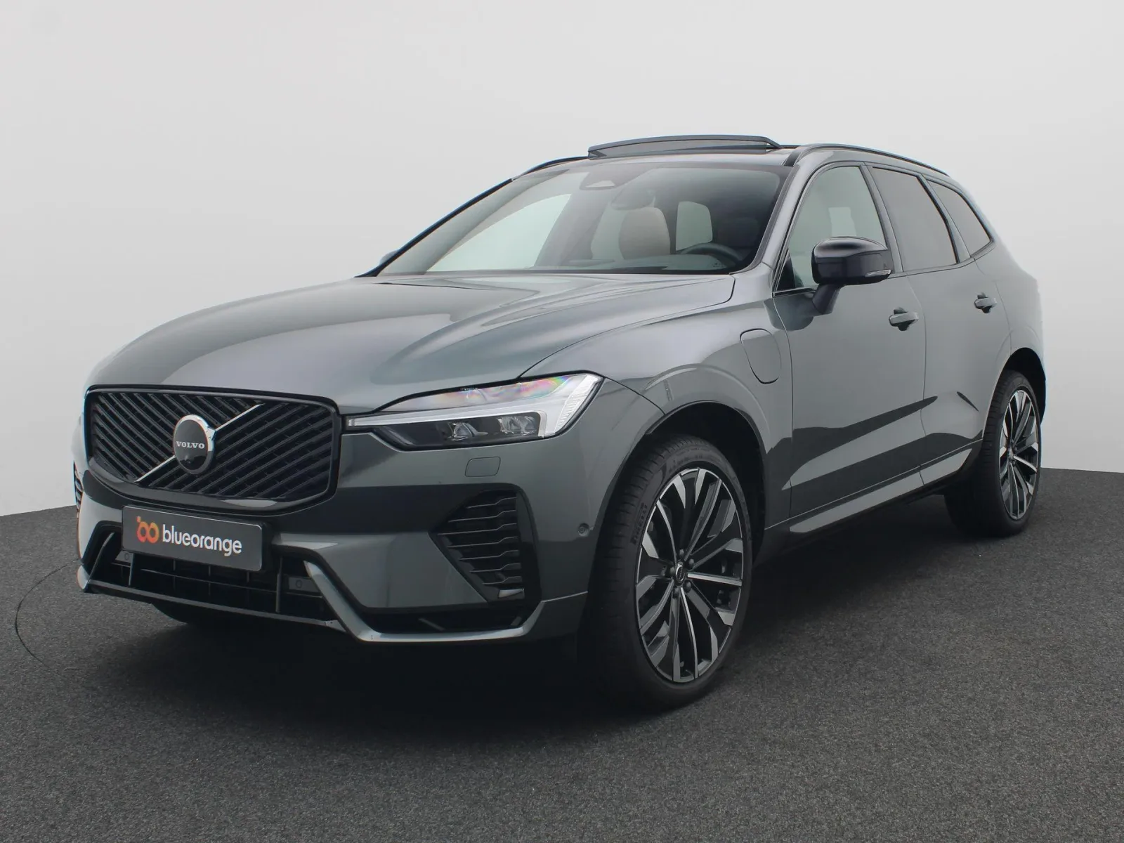 Volvo XC60 (2026) — foto 1