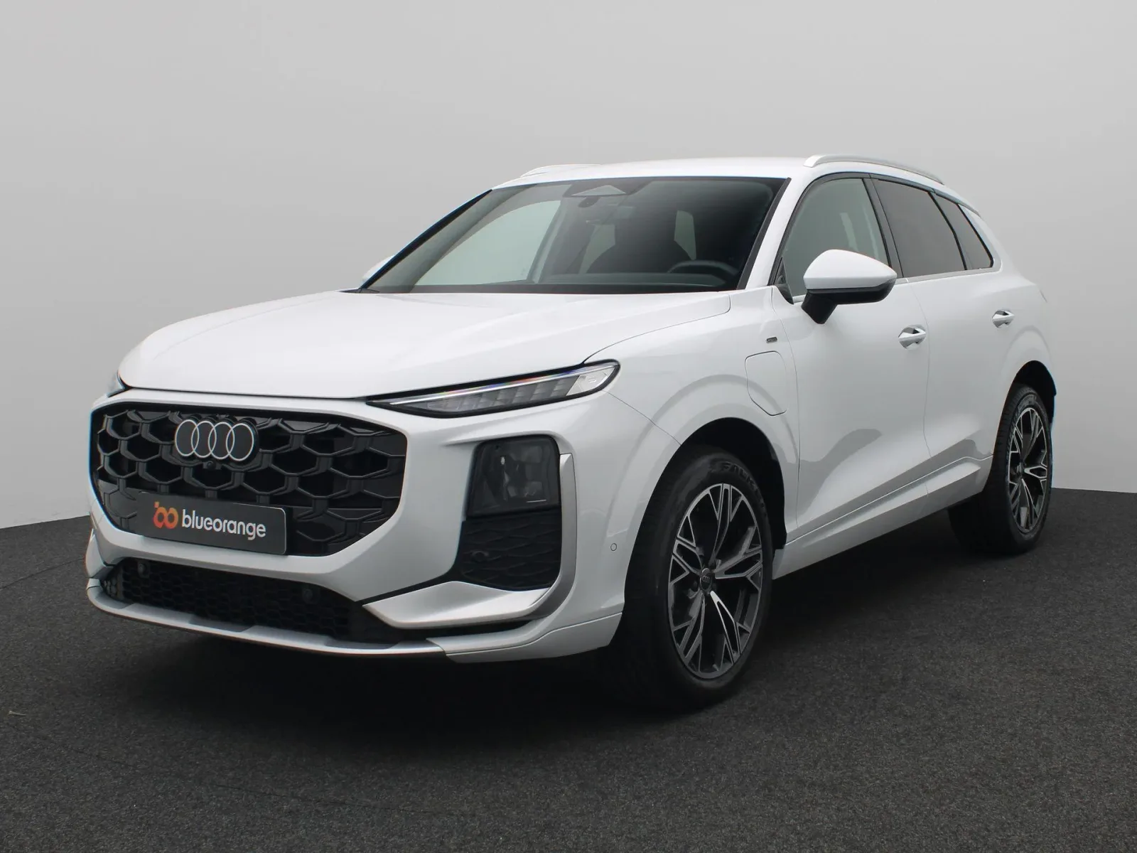 Audi Q3 (2025) — foto 1