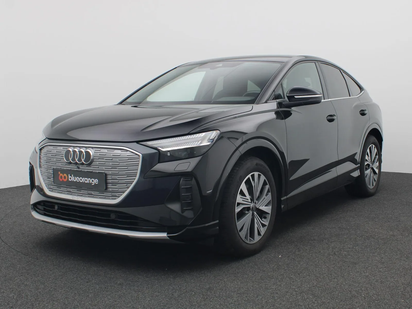 Audi Q4 e-tron (2024) — foto 1