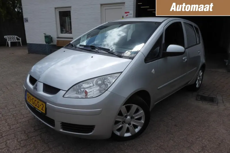 Mitsubishi Colt (2008)