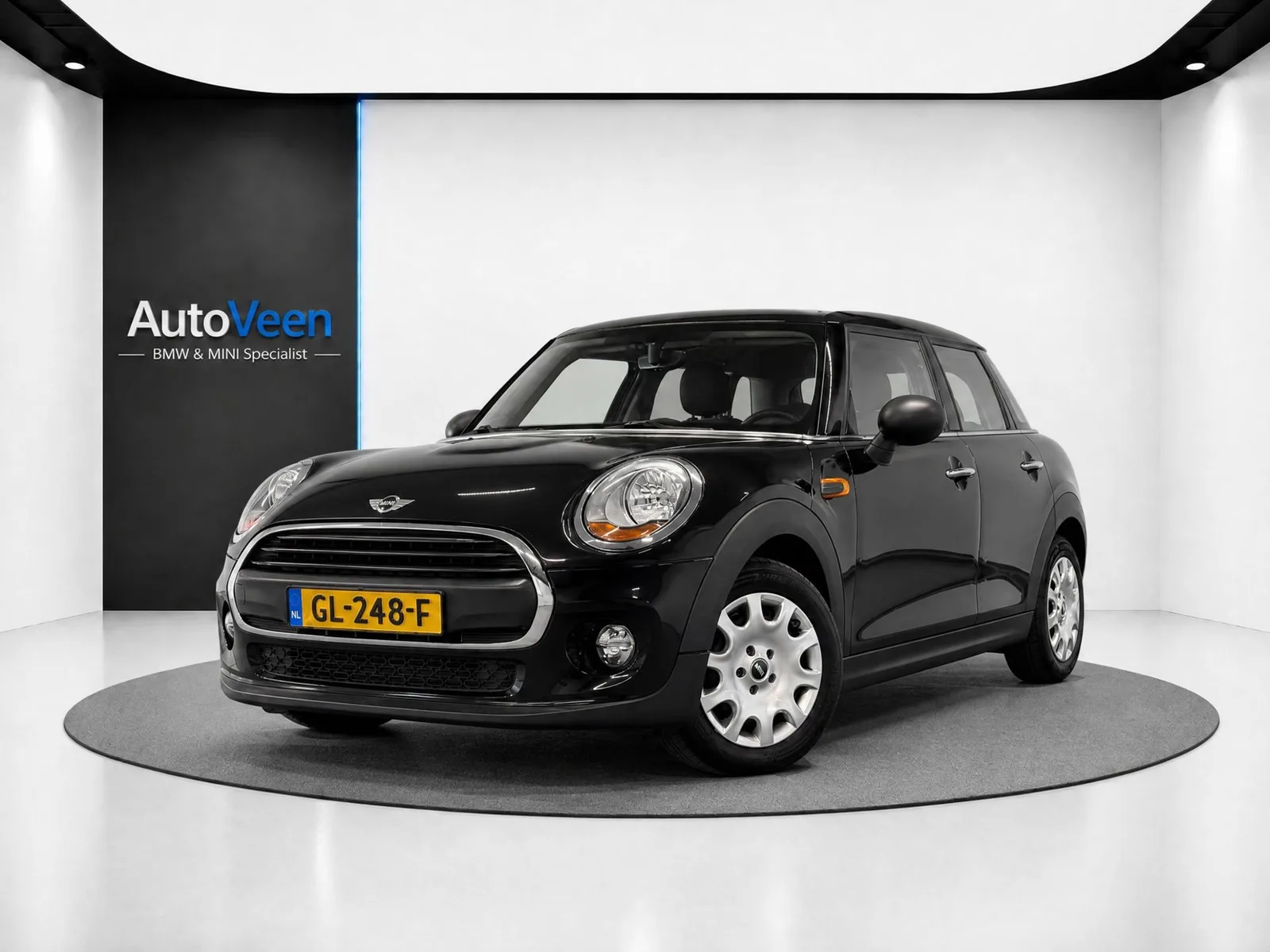 MINI One (2015) — foto 1