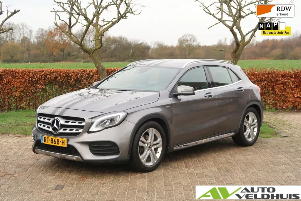 Mercedes-Benz GLA (2018) — foto 1