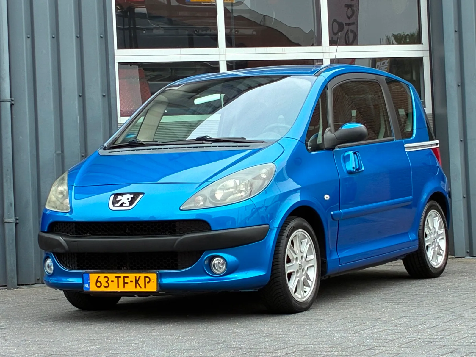 Peugeot 1007 (2006) — foto 1