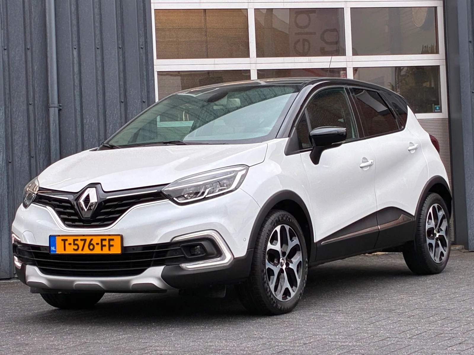 Renault Captur (2019) — foto 1