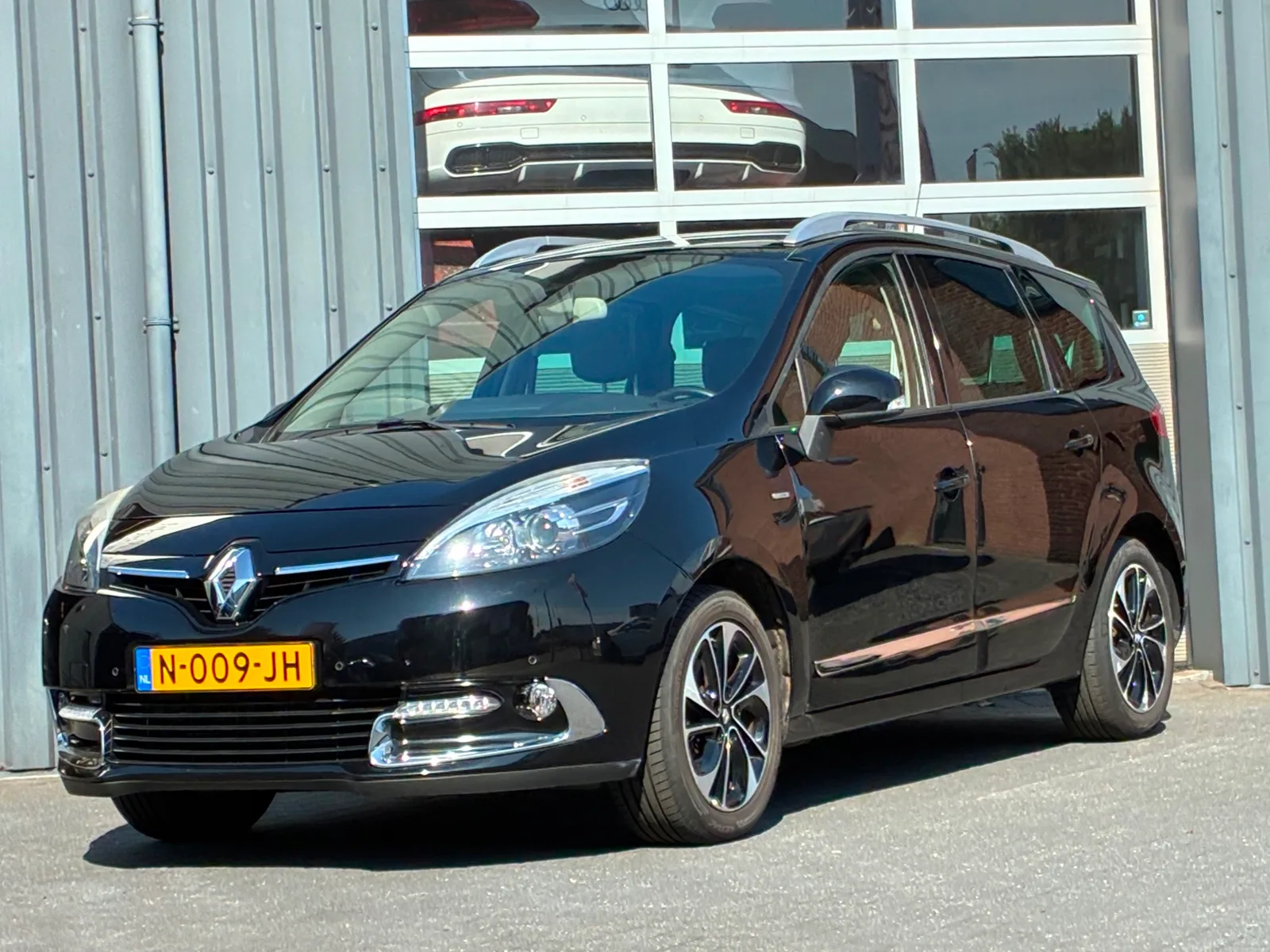 Renault Grand Scénic (2015) — foto 1