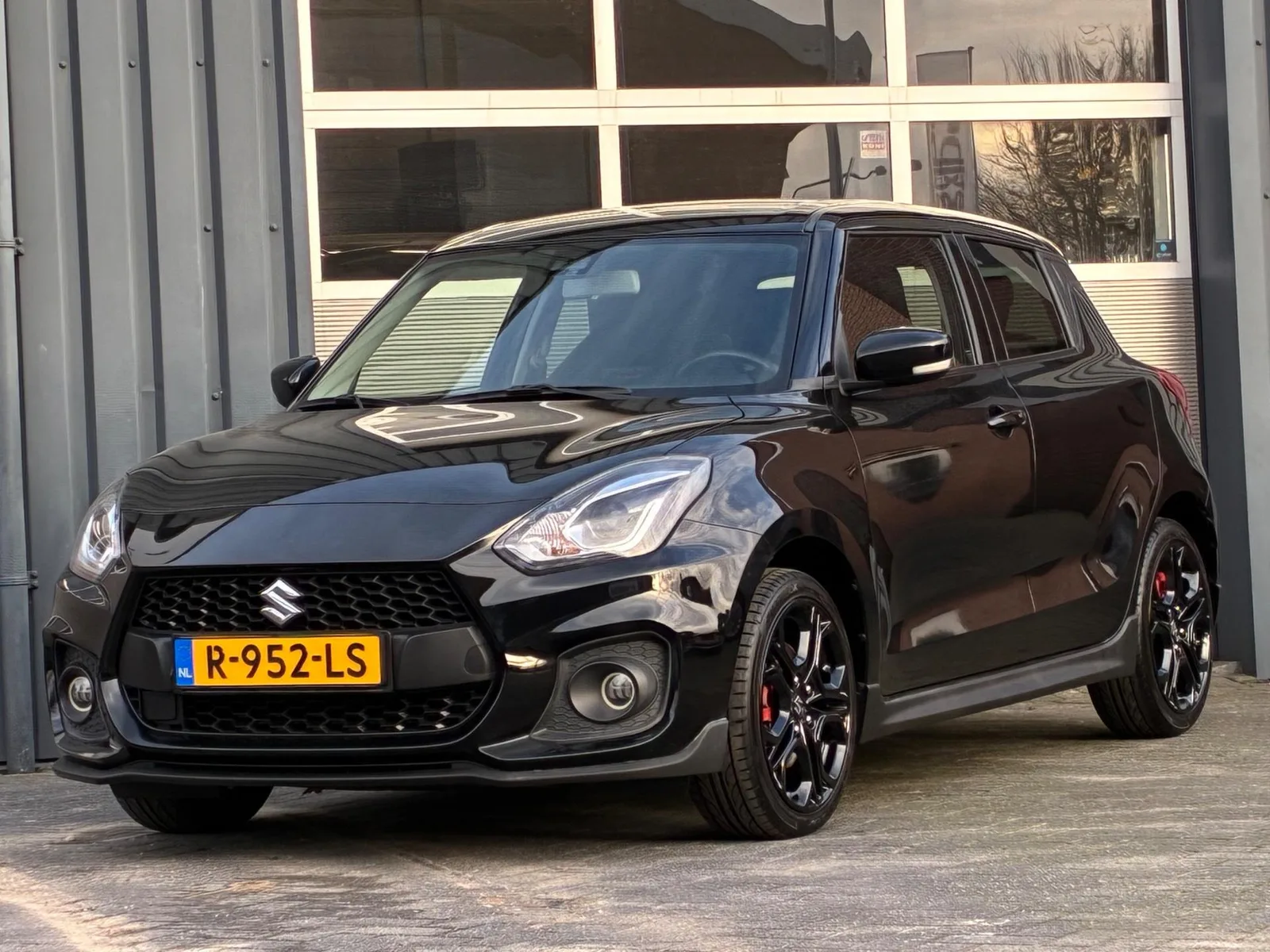 Suzuki Swift (2018) — foto 1
