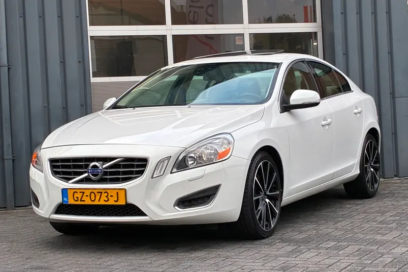 Volvo S60 (2011)
