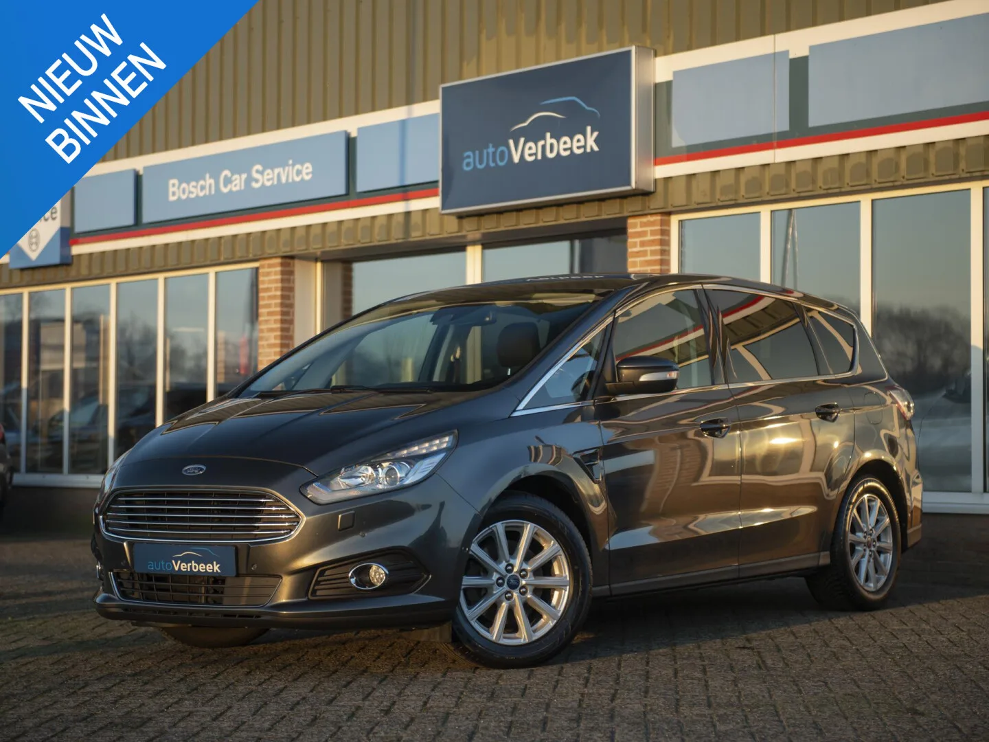 Ford S-Max (2016) — foto 1