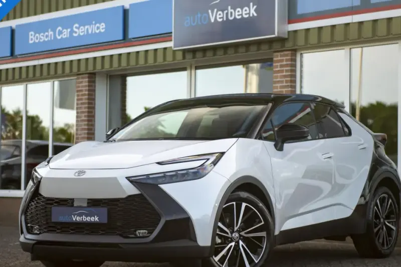 Toyota C-HR (2024)