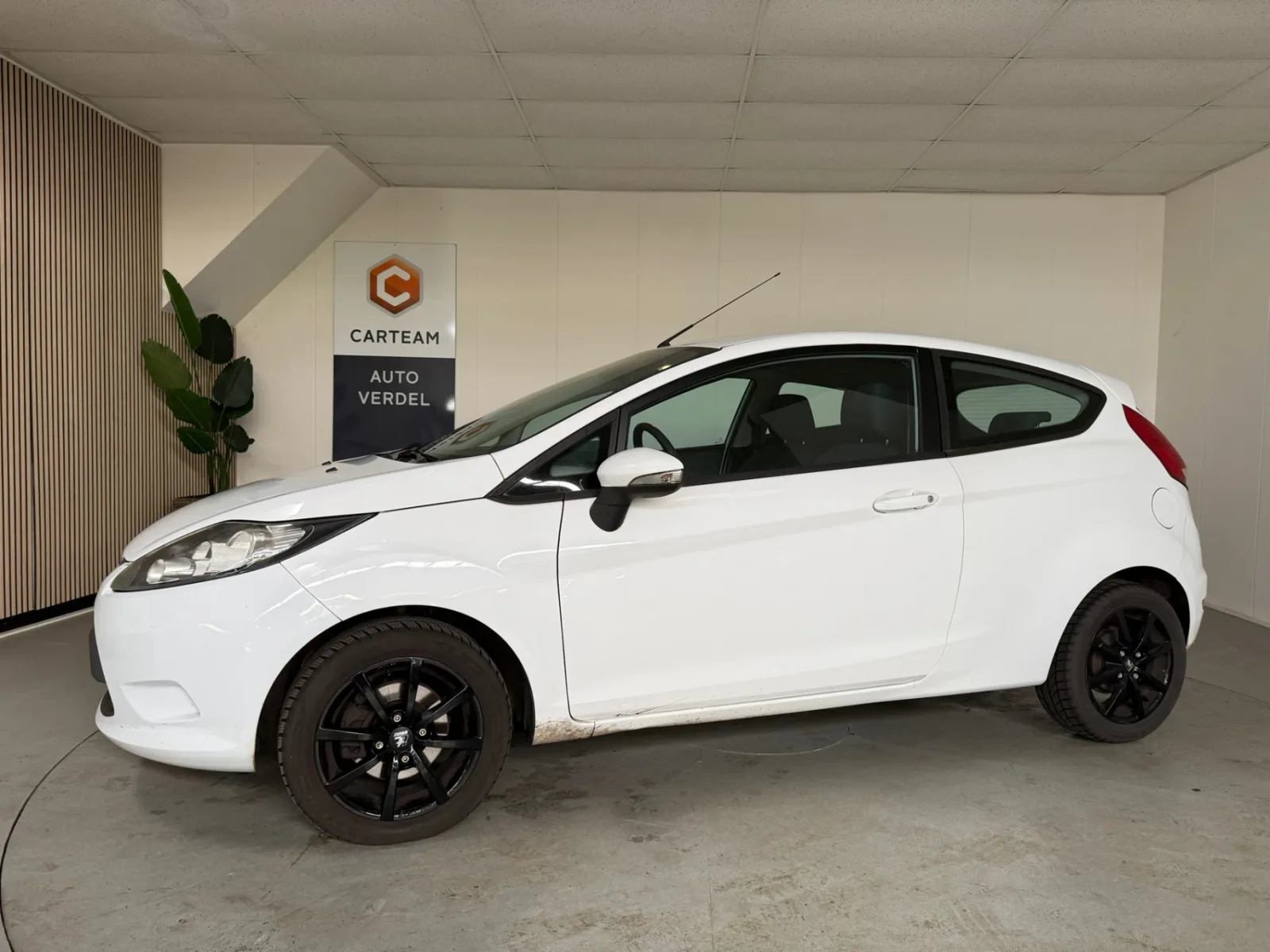 Ford Fiesta (2011) — foto 1