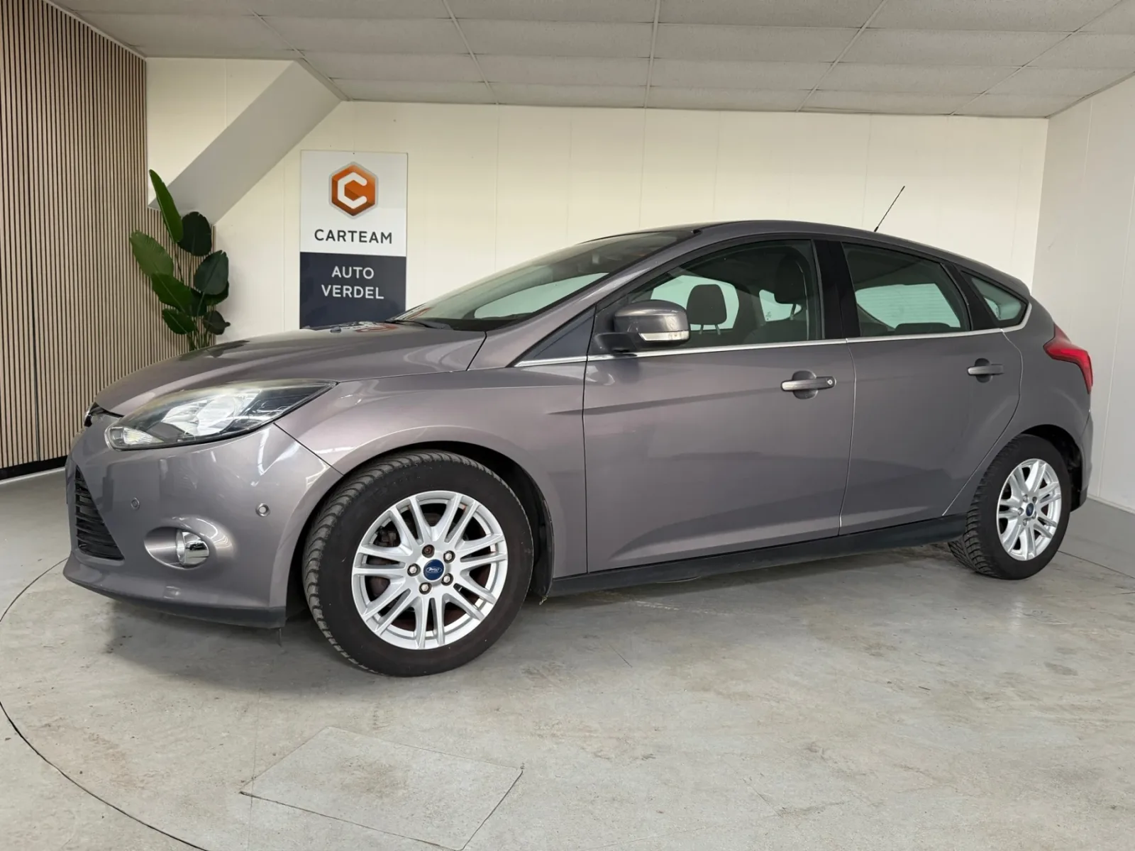 Ford Focus (2012) — foto 1
