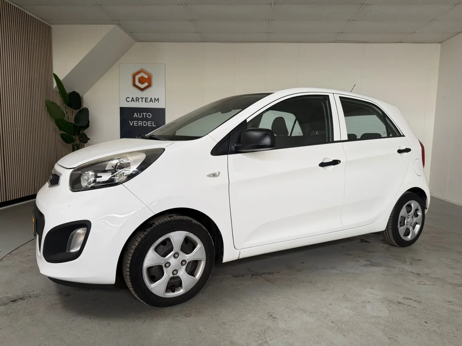 Kia Picanto (2012) — foto 1