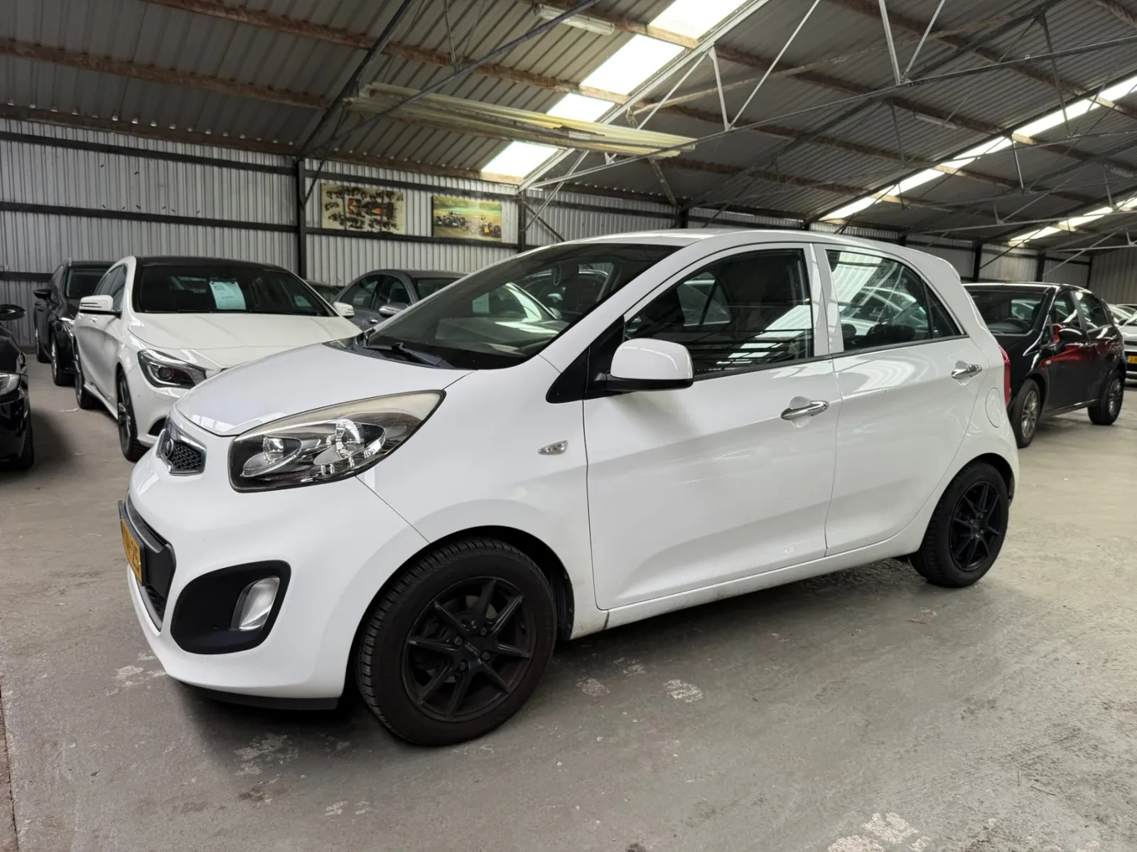 Kia Picanto (2015) — foto 1