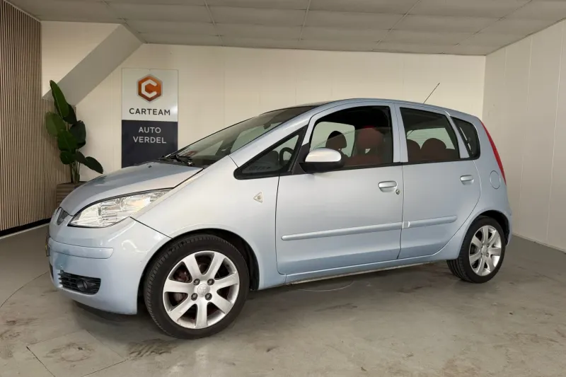 Mitsubishi Colt (2004)
