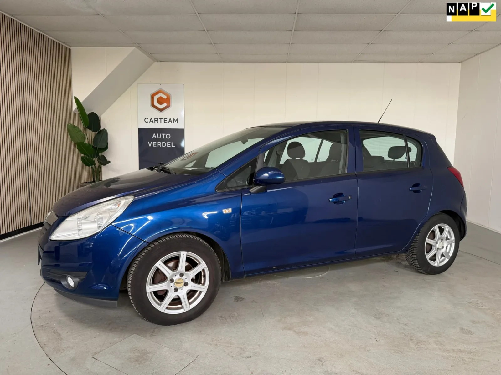 Opel Corsa (2008) — foto 1