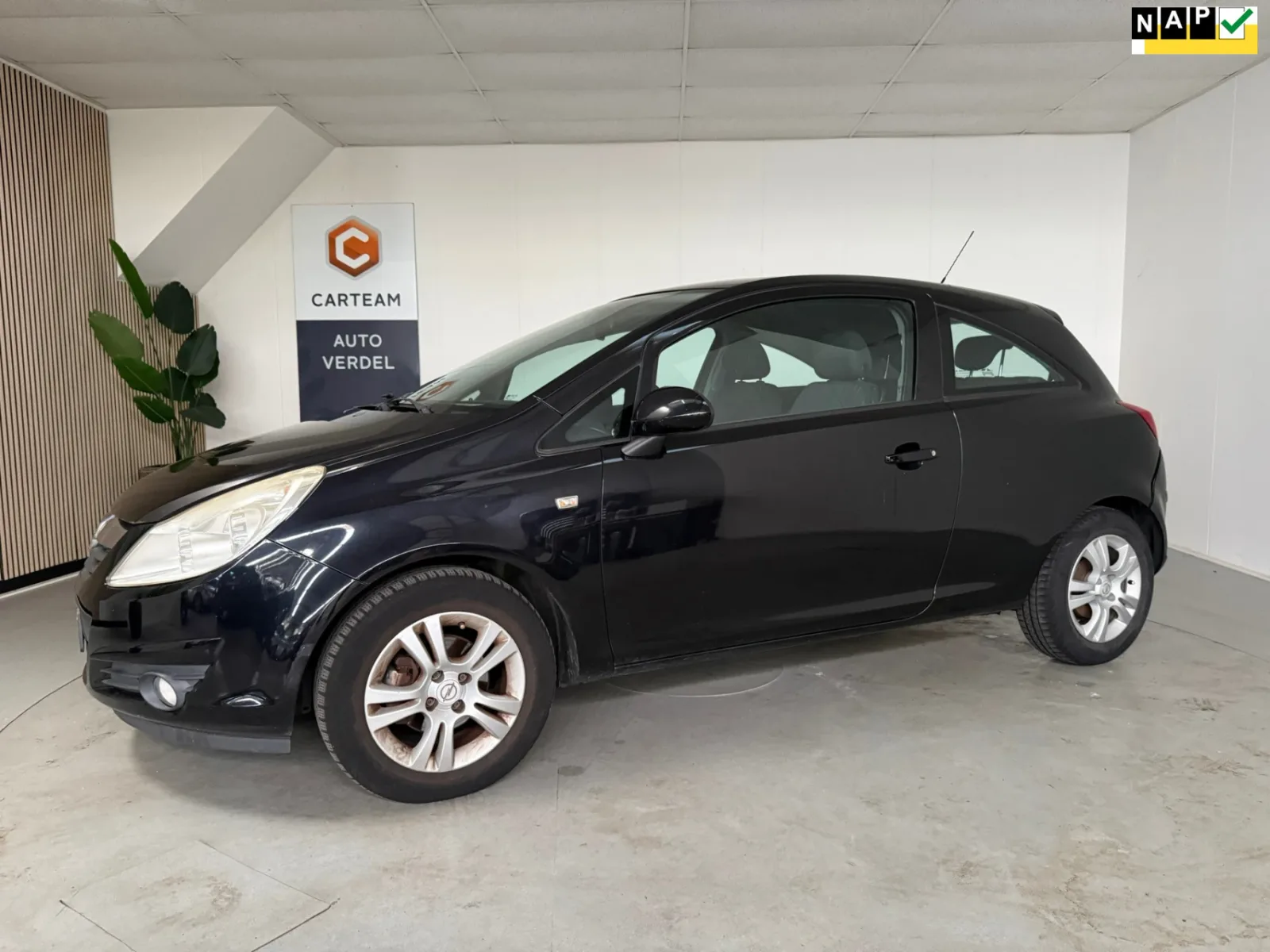 Opel Corsa (2008) — foto 1