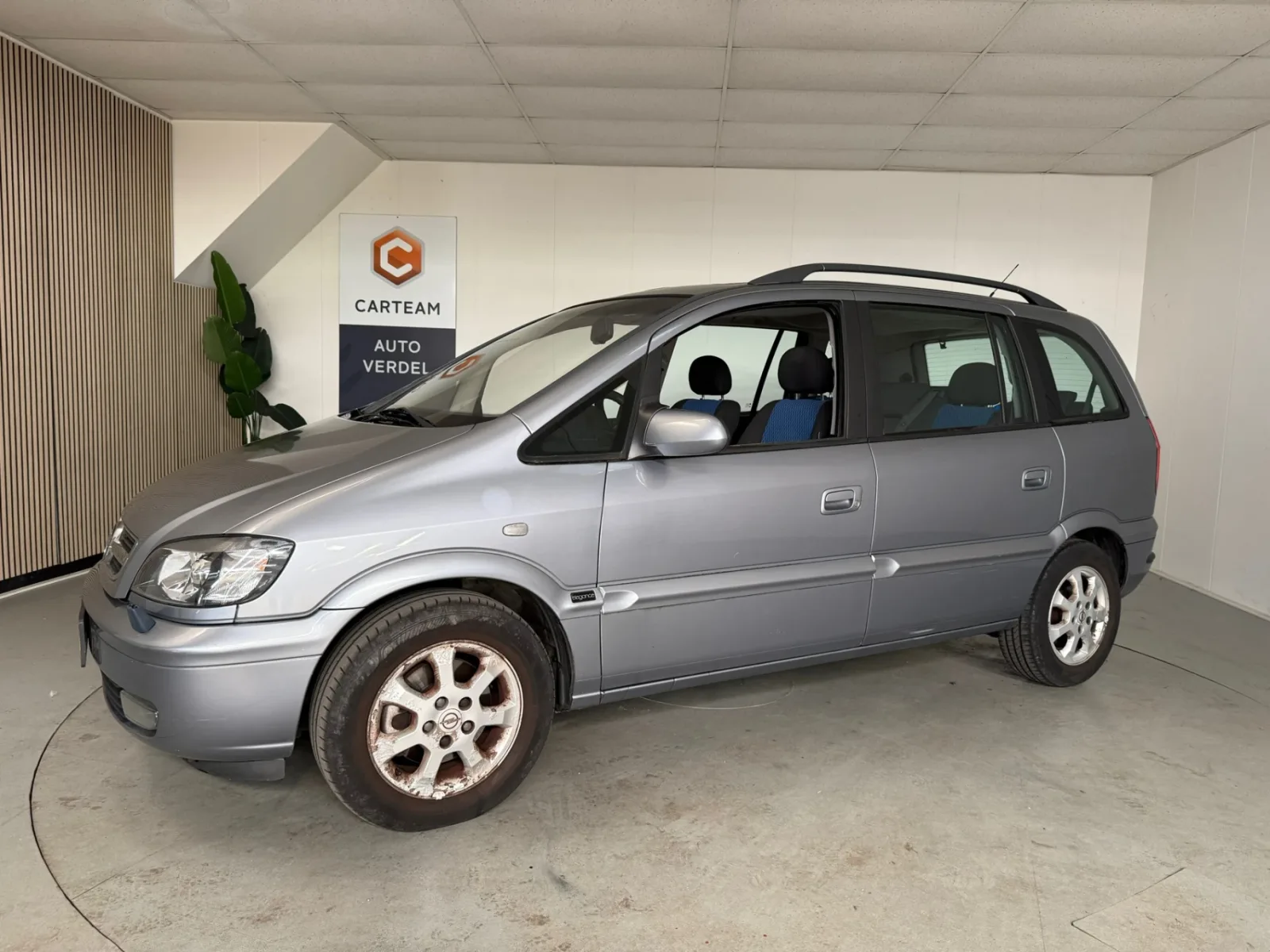 Opel Zafira (2004) — foto 1