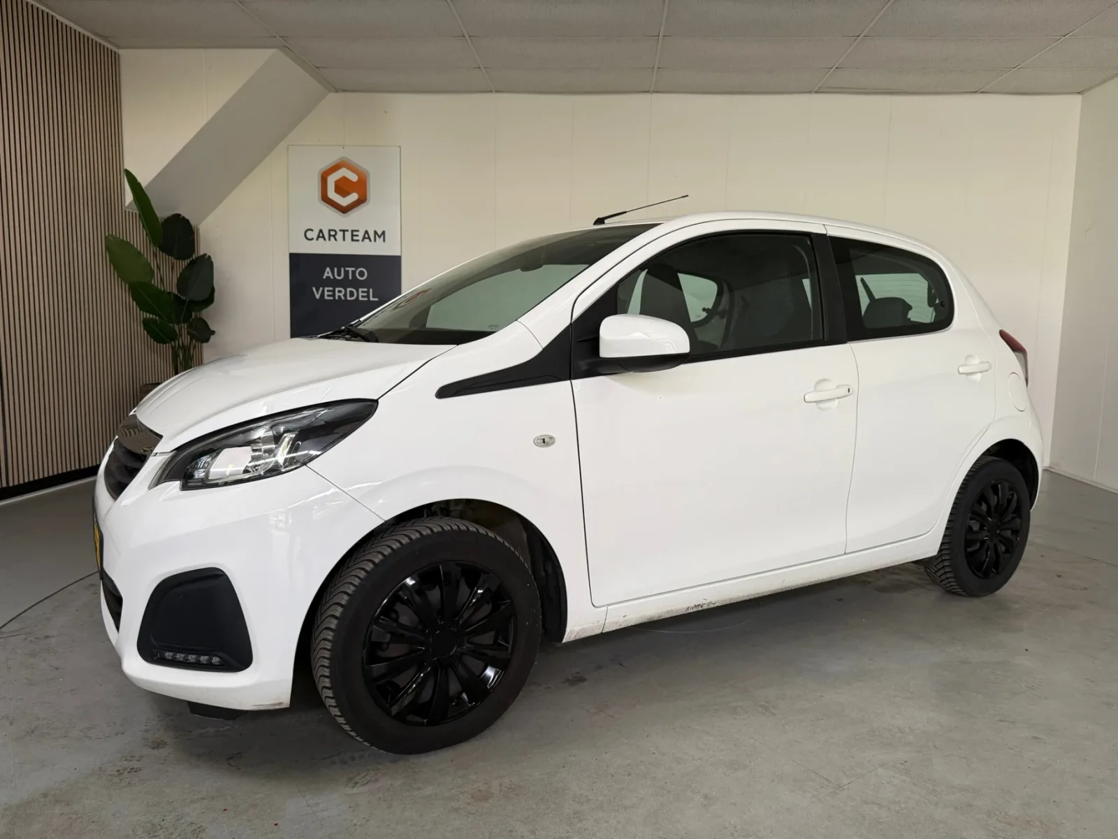 Peugeot 108 (2021) — foto 1