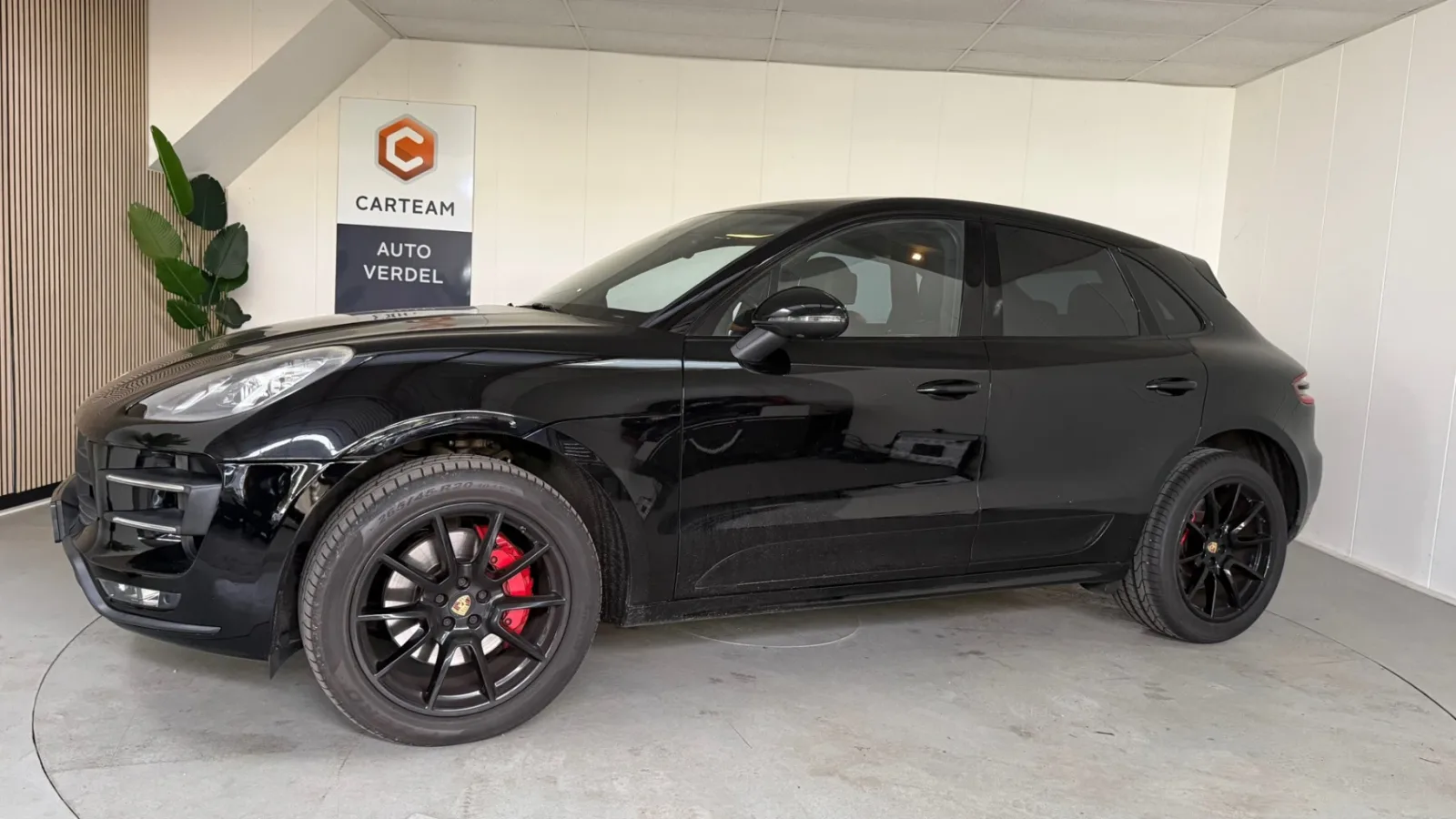 Porsche Macan (2014) — foto 1