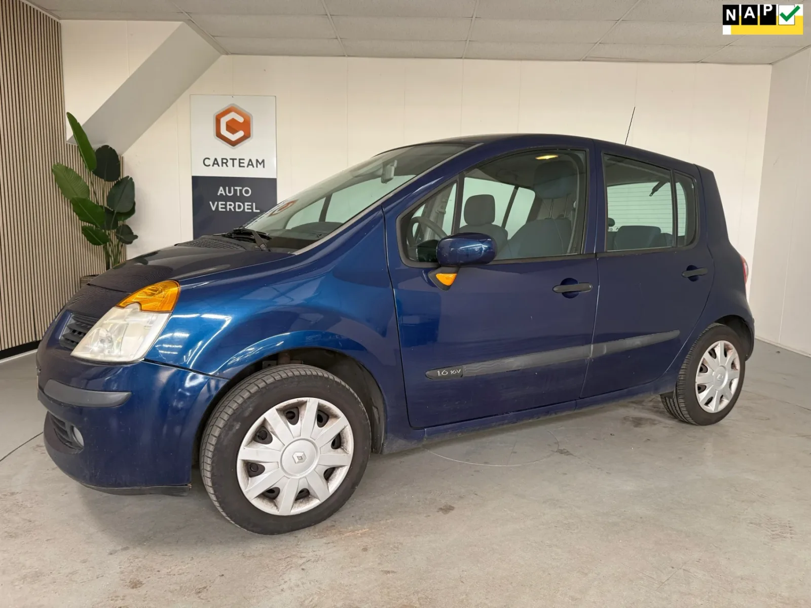 Renault Modus (2004) — foto 1