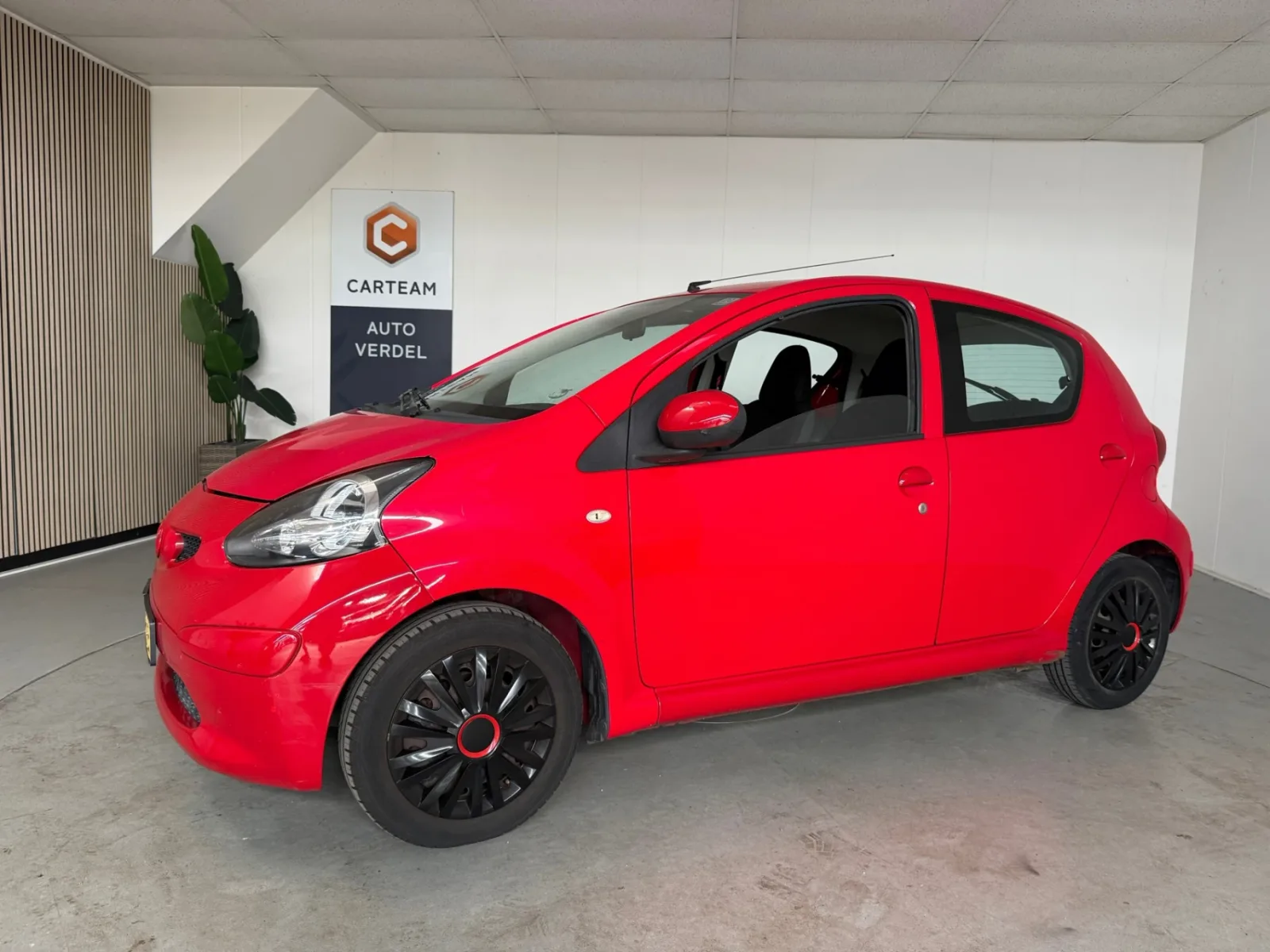 Toyota Aygo (2006) — foto 1