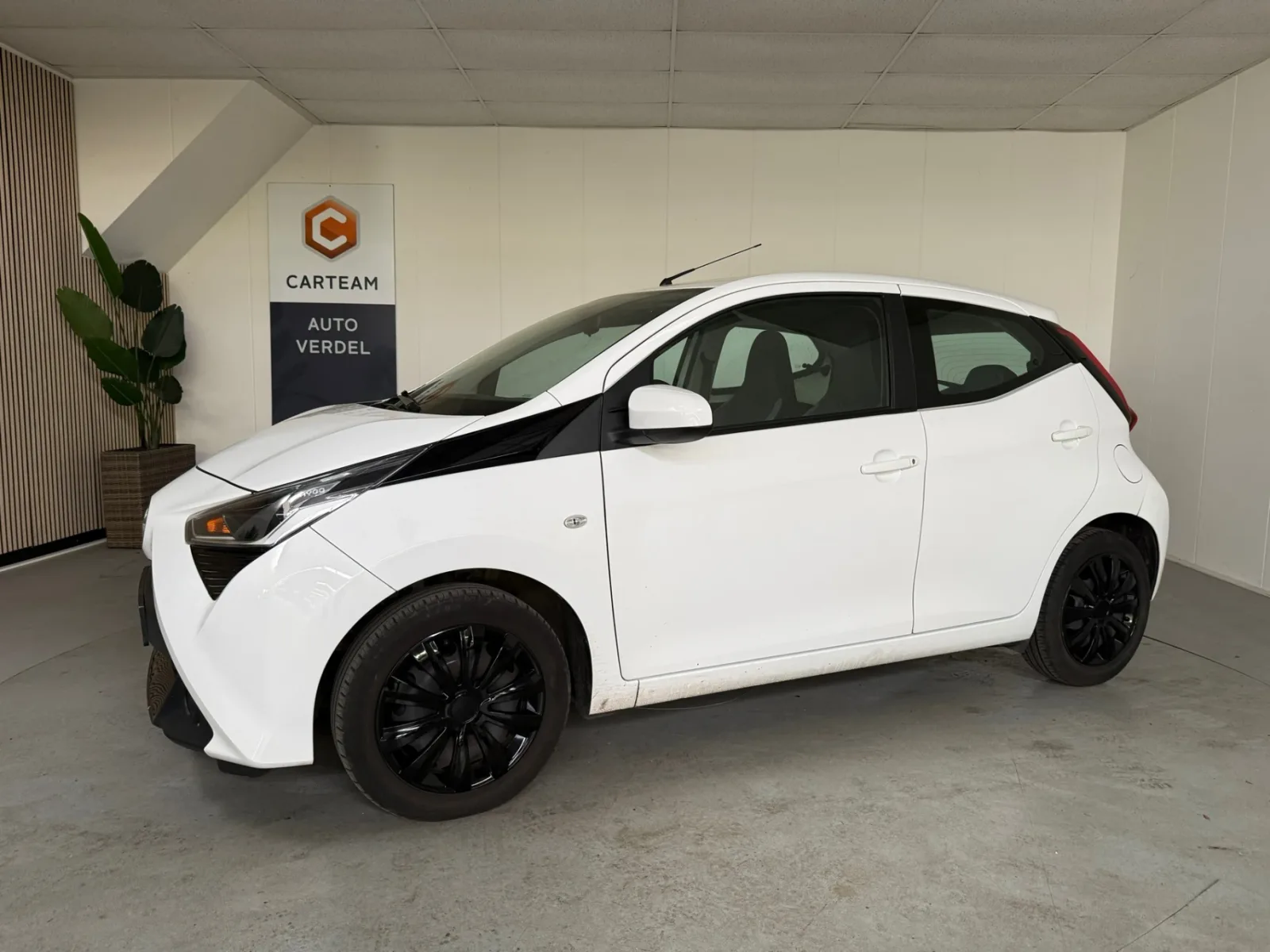 Toyota Aygo (2021) — foto 1