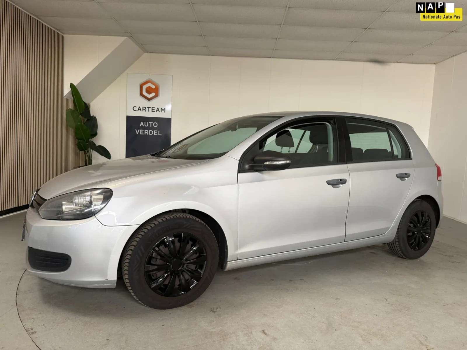 Volkswagen Golf (2010) — foto 1