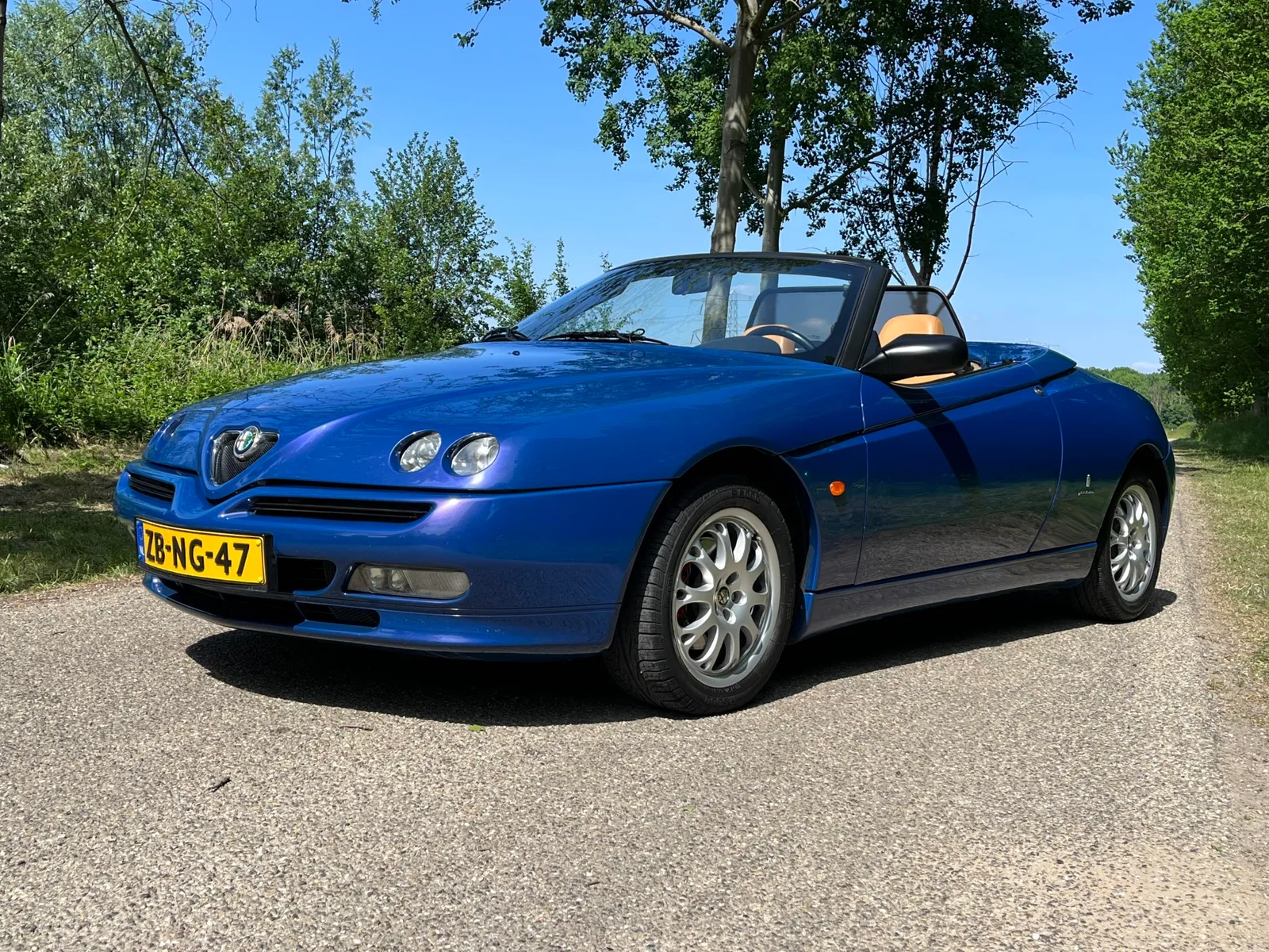 Alfa Romeo Spider (1999) — foto 1